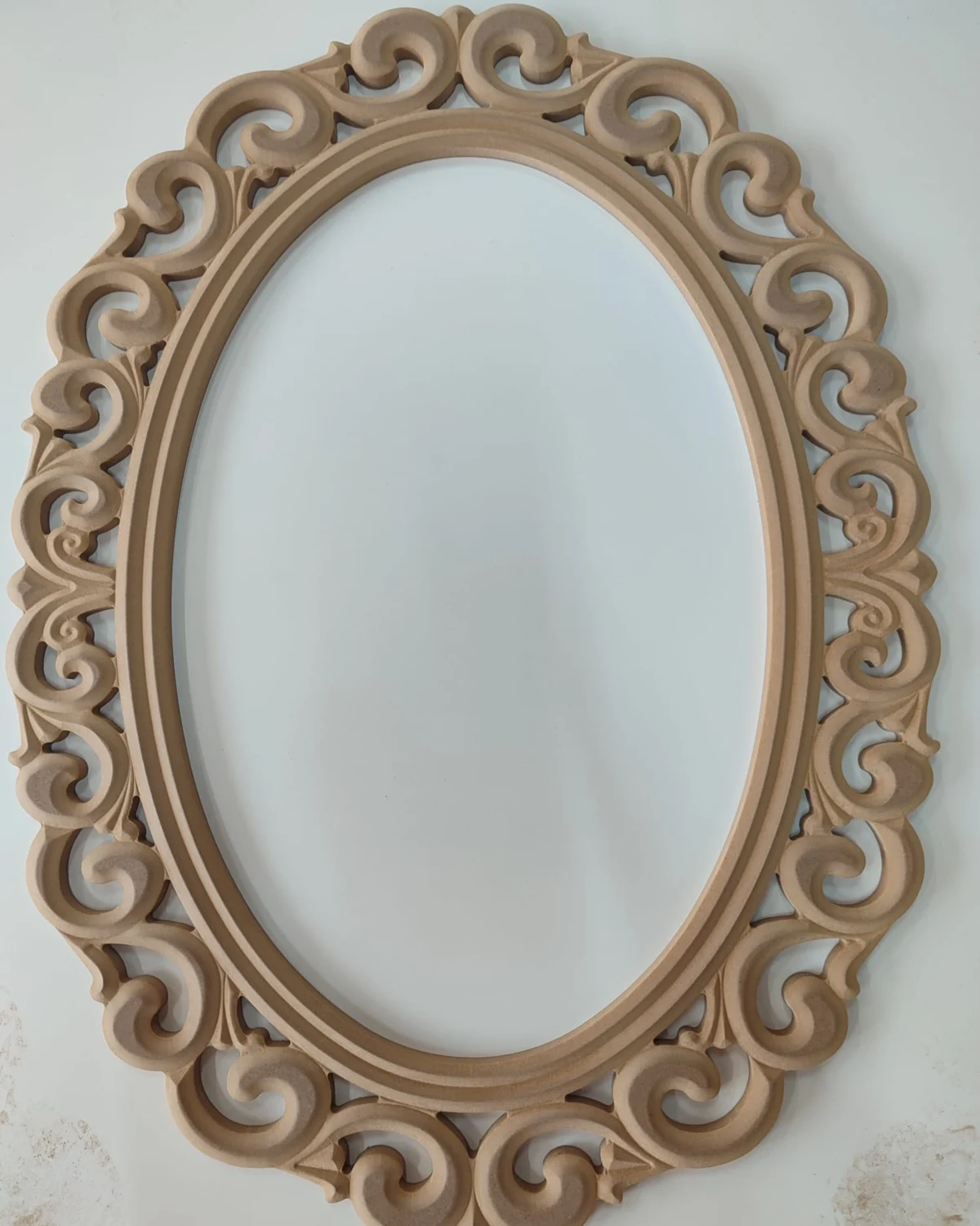 Oymalı oval ayna çerçevesi